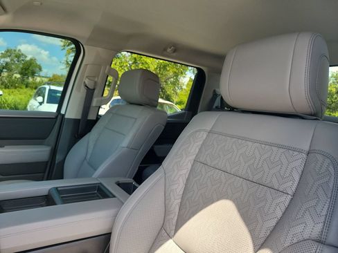 Used 2024 Toyota Tundra Limited AWD/4WD image 21
