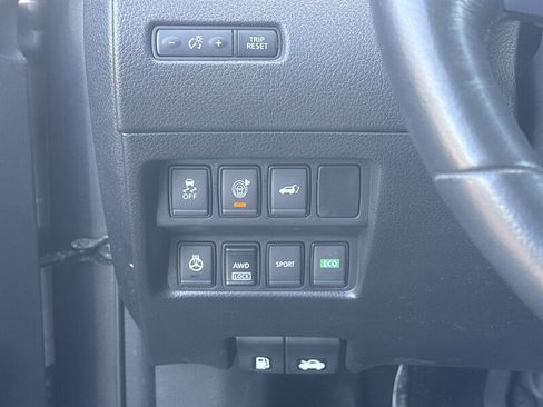 Used 2017 Nissan Rogue SL image 30