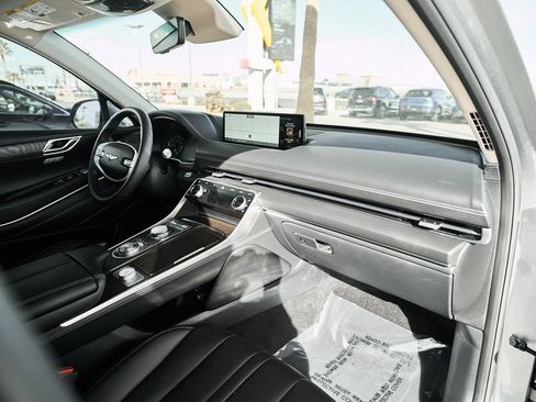 Used 2024 Genesis GV80 2.5T image 24