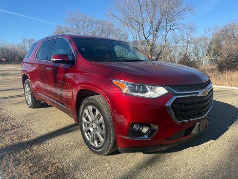 Used 2020 Chevrolet Traverse Premier image 4