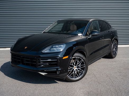 Certified 2024 Porsche Cayenne Coupe image 1
