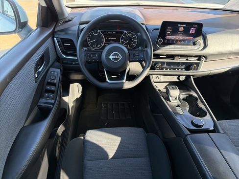 Used 2023 Nissan Rogue SV image 21