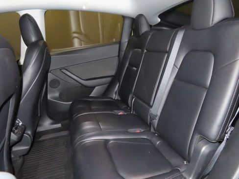 Used 2023 Tesla Model Y Long Range AWD/4WD image 12