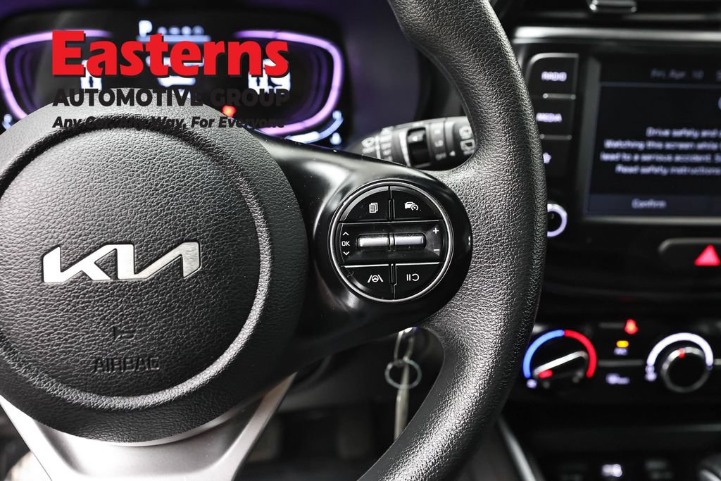 Used 2024 Kia Soul LX w/ Option Group 015 FWD image 17