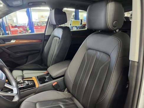 Certified 2023 Audi Q5 2.0T Premium w/ Convenience Package image 8