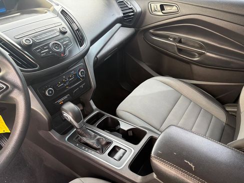 Used 2019 Ford Escape S FWD image 9