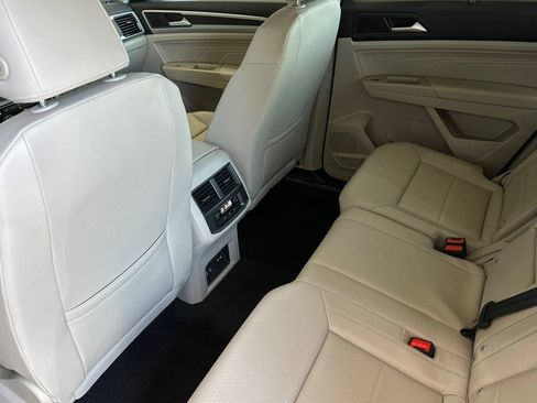 Used 2022 Volkswagen Atlas SE FWD image 13