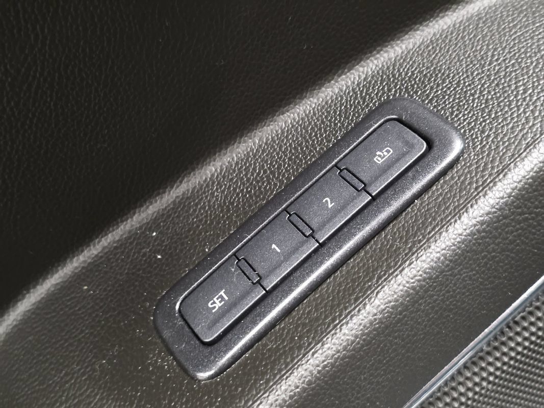 Used 2019 Chevrolet Suburban LT AWD/4WD image 29