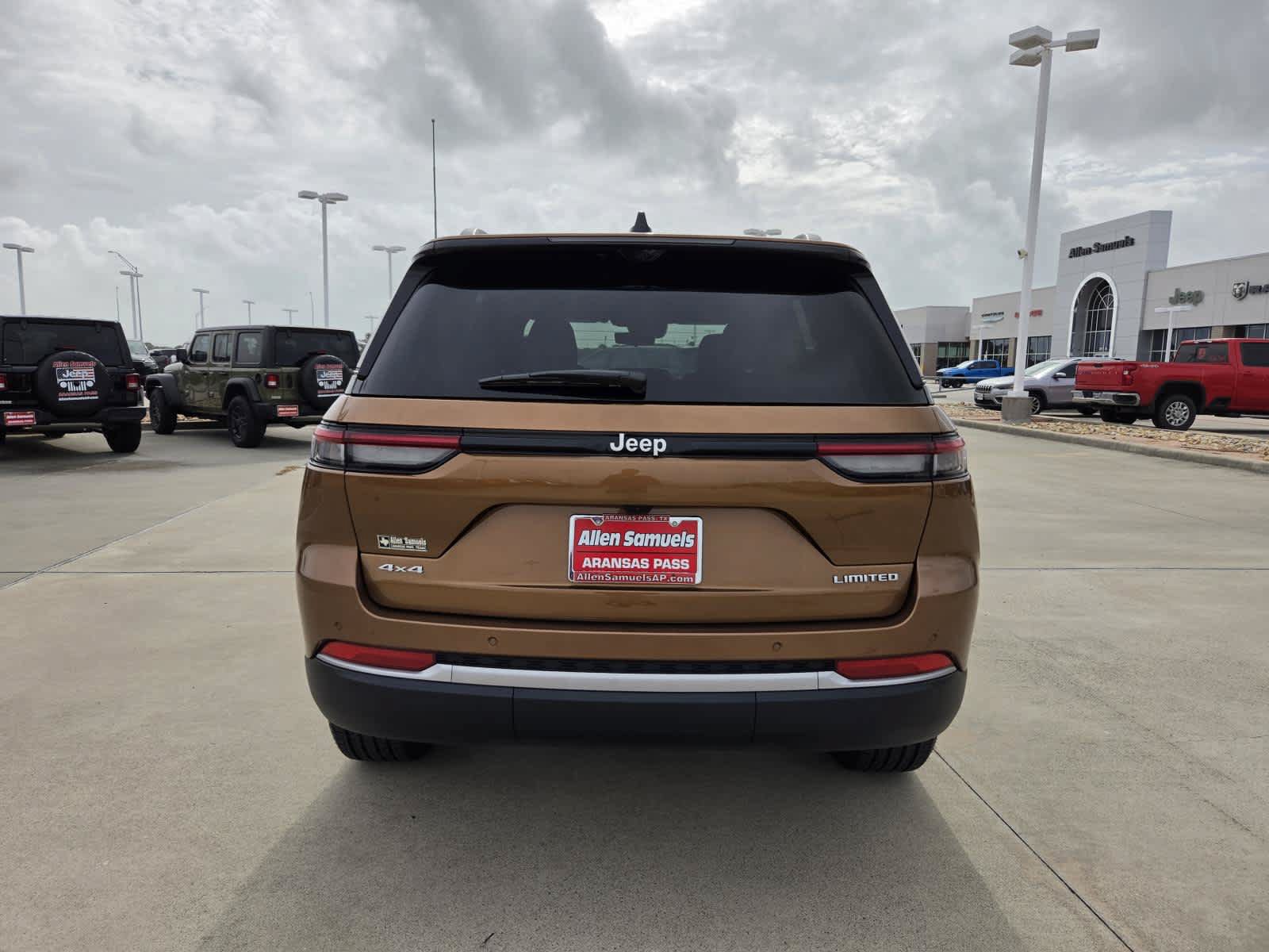 New 2026 Jeep Grand Cherokee Limited AWD/4WD image 4