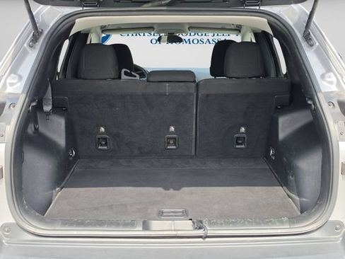Certified 2019 Jeep Cherokee Latitude w/ Popular Appearance Group FWD image 13