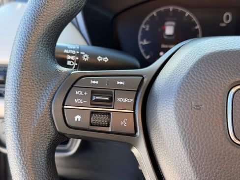 Used 2024 Honda HR-V LX image 14