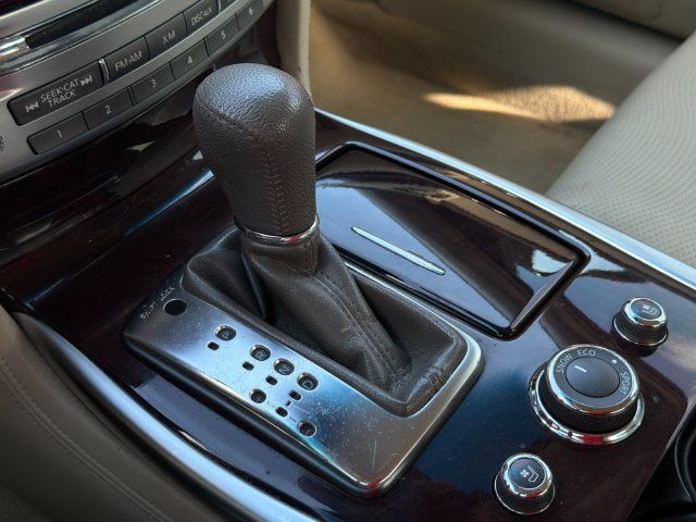 Used 2011 INFINITI M37 w/ Premium Pkg RWD image 22