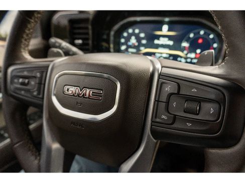 Used 2023 GMC Sierra 1500 SLT image 28