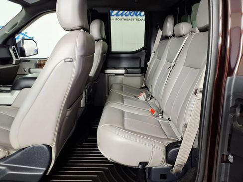 Used 2019 Ford F150 Lariat AWD/4WD image 9