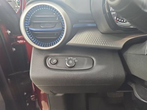 Used 2024 Chevrolet Trax LS w/ LS Convenience Package FWD image 30
