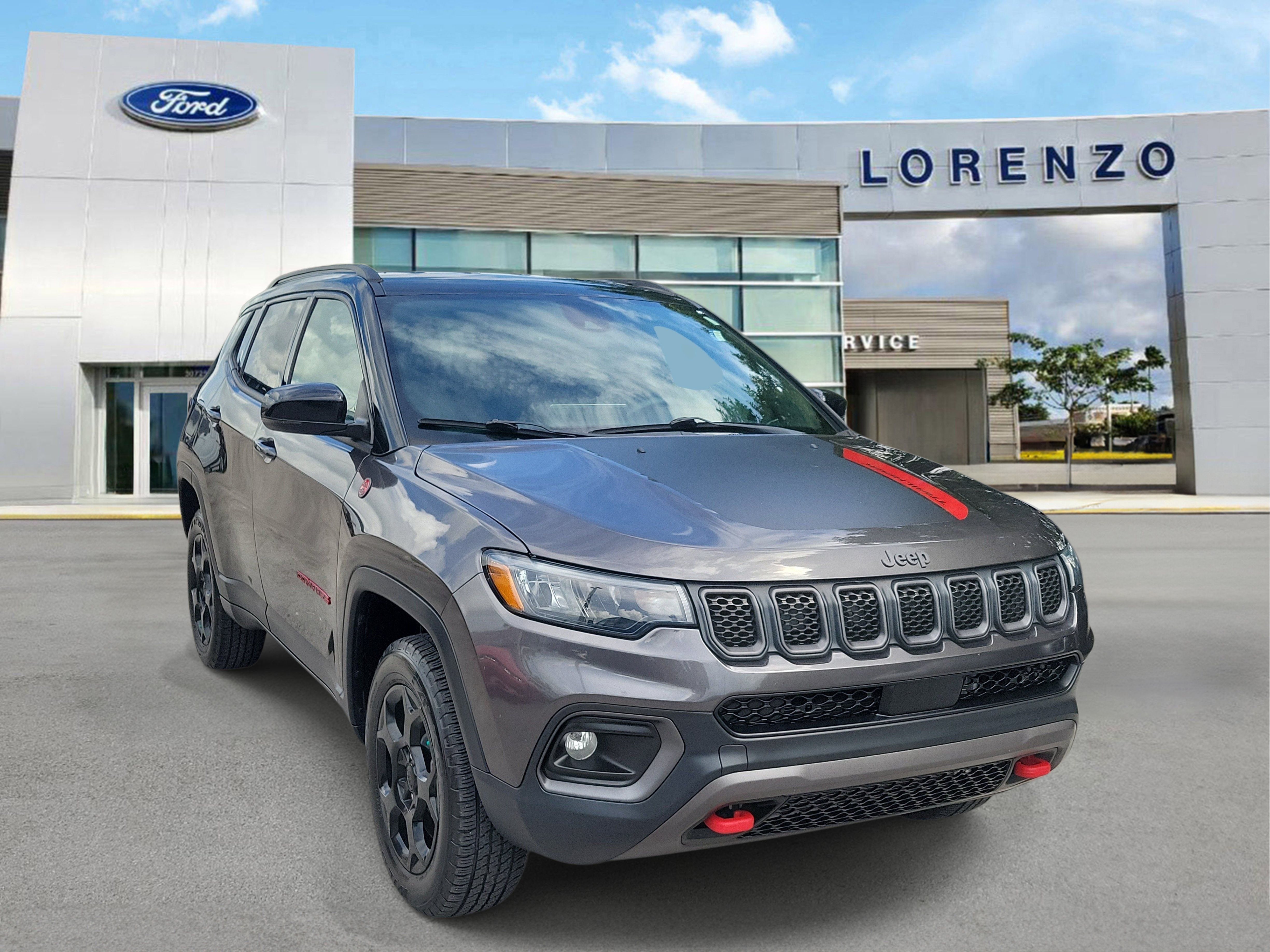 Used 2023 Jeep Compass Trailhawk AWD/4WD image 3