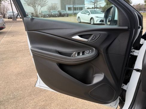 Used 2025 Buick Encore GX Preferred image 20