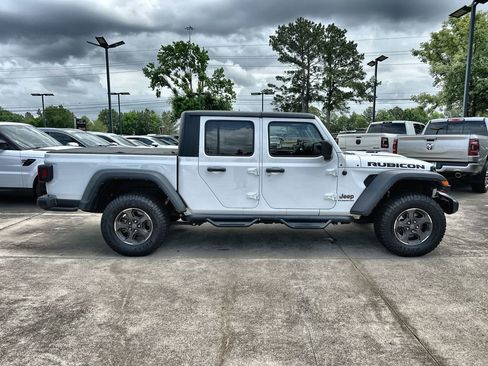 Used 2022 Jeep Gladiator Rubicon w/ Cold Weather Group AWD/4WD image 10