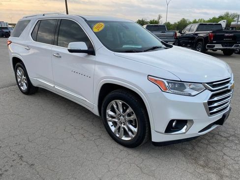 Used 2021 Chevrolet Traverse High Country w/ LPO, Floor Liner Package FWD image 8