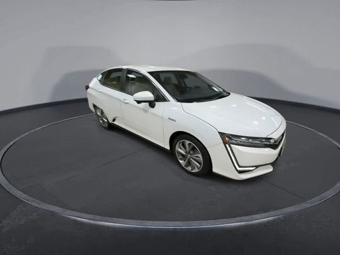 Used 2021 Honda Clarity Plug-In Hybrid image 2