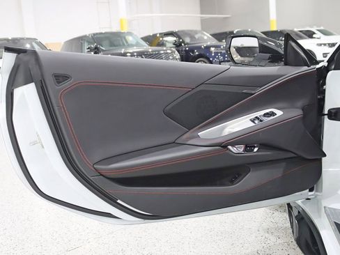 Used 2025 Chevrolet Corvette E-Ray AWD/4WD image 31