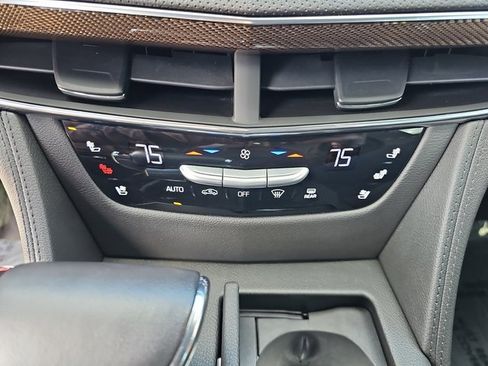 Used 2018 Cadillac CT6 Luxury image 24