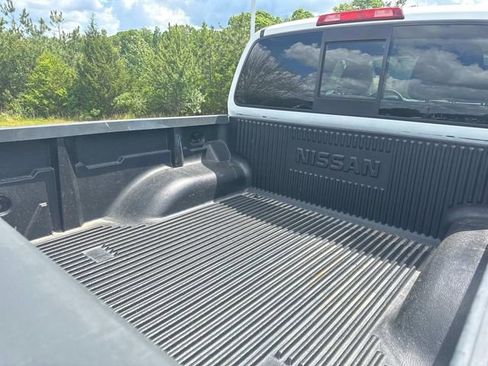 Used 2019 Nissan Frontier SV RWD image 14