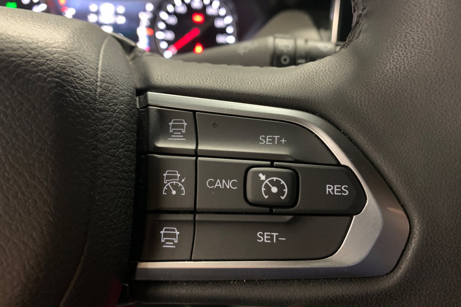 Used 2025 Jeep Compass Limited AWD/4WD image 27
