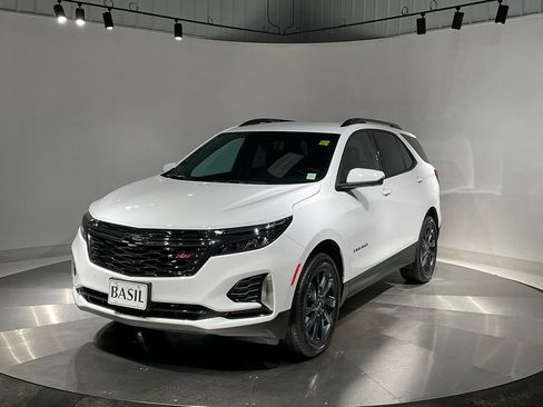 Used 2023 Chevrolet Equinox RS w/ RS Leather Package image 8