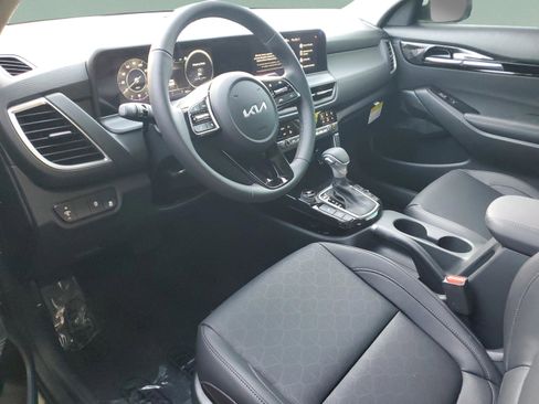 New 2026 Kia Seltos EX FWD image 18
