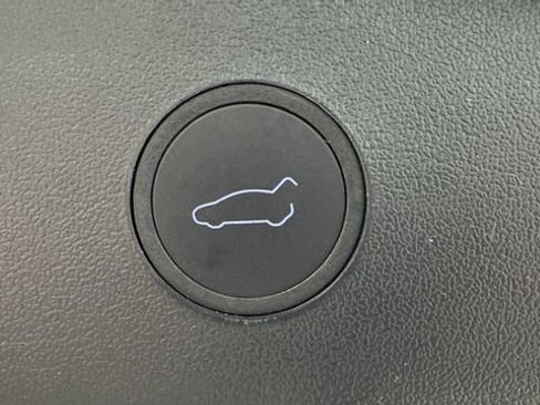 Used 2023 Tesla Model 3 Standard Range image 31