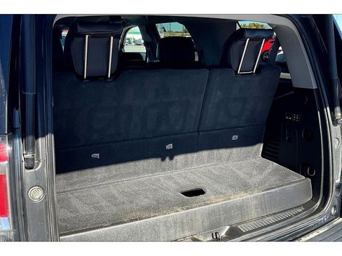 Used 2018 GMC Yukon SLT image 11