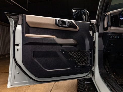 Used 2021 Ford Bronco Wildtrak image 30