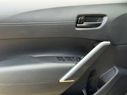 Certified 2025 Toyota Corolla Cross LE image 17