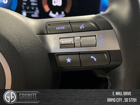 Used 2025 Hyundai Kona SEL FWD image 33