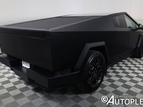 Used 2024 Tesla Cybertruck AWD Crew Cab image 5