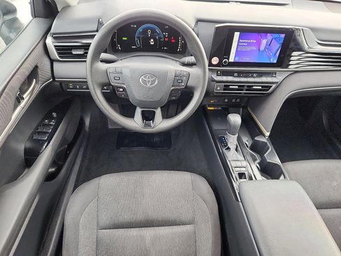 Used 2025 Toyota Camry LE image 13