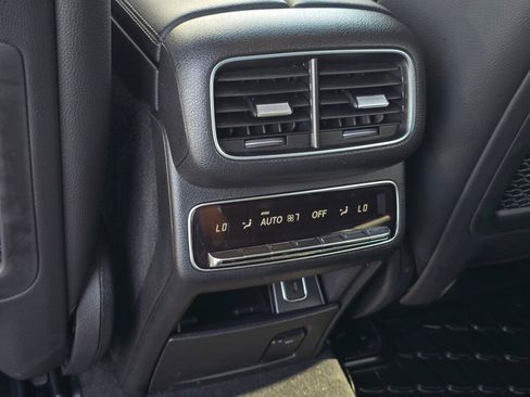 Used 2023 Mercedes-Benz GLS 450 4MATIC image 18