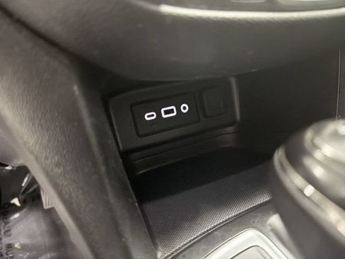Certified 2019 Chevrolet Equinox LT FWD image 25
