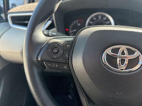 Used 2021 Toyota Corolla LE image 13