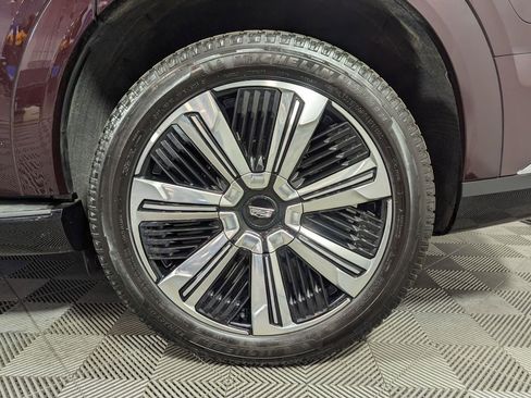 Used 2025 Cadillac Escalade IQ Luxury 2 w/ LPO, Premium Carpet Package image 44