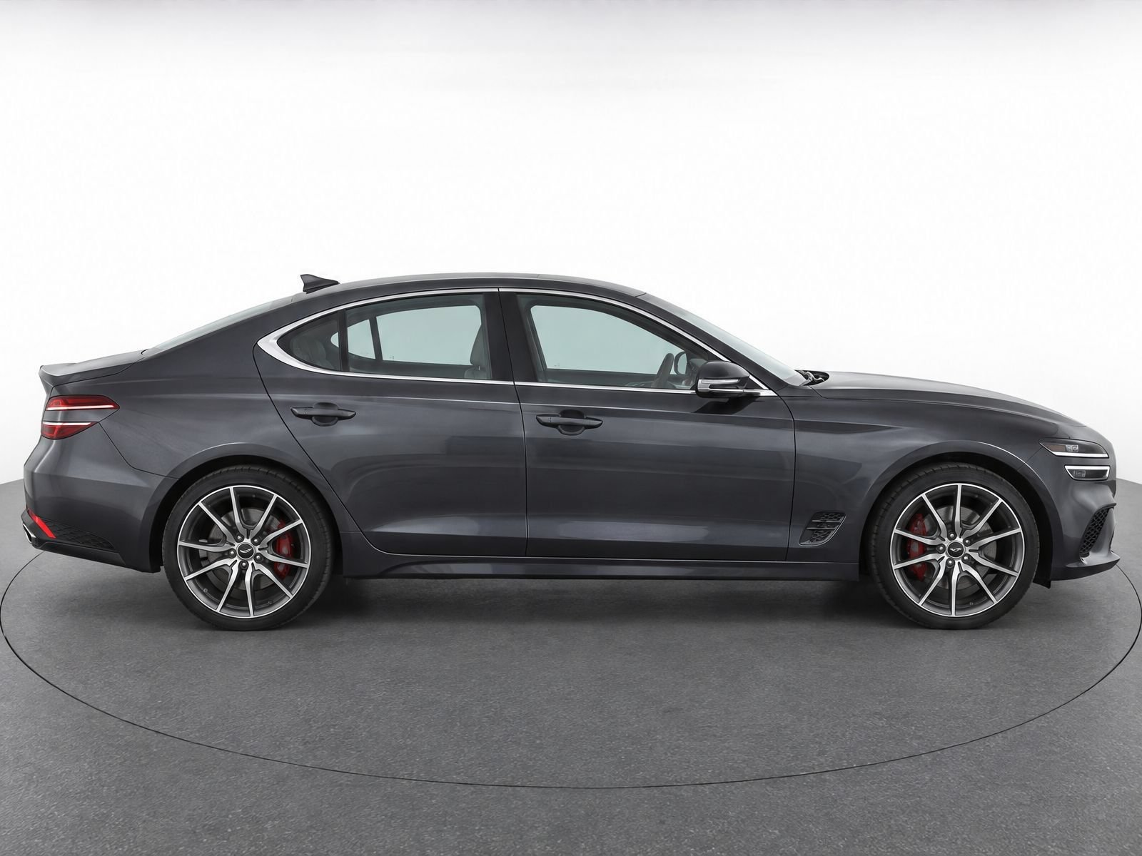 Used 2025 Genesis G70 2.5T RWD image 4