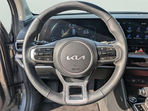 Used 2024 Kia Sportage EX image 30