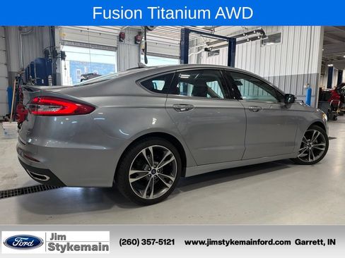 Used 2020 Ford Fusion Titanium AWD/4WD image 9