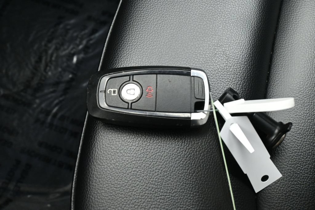 Used 2024 Ford Edge SEL AWD/4WD image 32