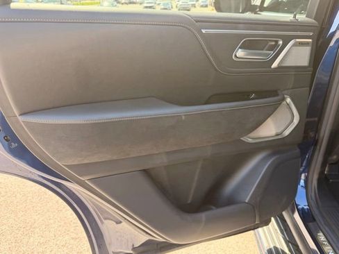 Used 2025 INFINITI QX80 Sensory AWD/4WD image 7