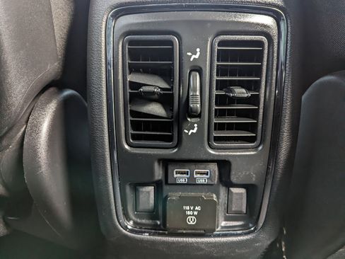 Used 2019 Jeep Grand Cherokee Limited image 36