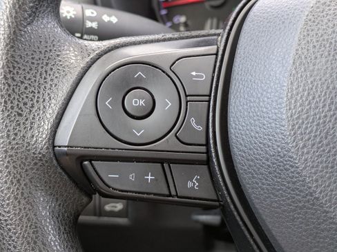 Used 2022 Toyota RAV4 XLE w/ Convenience Package FWD image 21