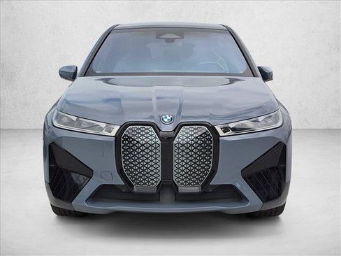 Used 2023 BMW iX xDrive50 w/ Sport Package AWD/4WD image 2