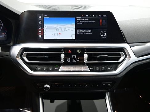 Used 2019 BMW 330i Sedan w/ Convenience Package RWD image 18